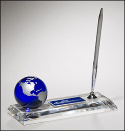 Crystal Awards (K9105) - 7" W x 3-3/16" H